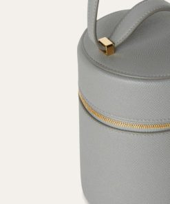 Tonyeberly.shop18a4a17fa6 1