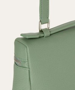 Tonyeberly.shop357b4f9d65 1