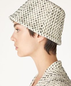 Tonyeberly.shop4b11bd6895 2