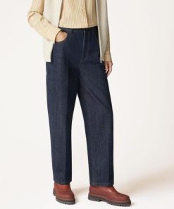 Tonyeberly.shop70f80632a2 2