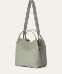 Tonyeberly.shop7cc5050064 1