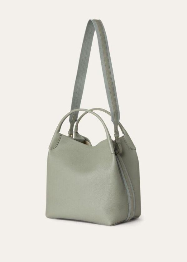 Tonyeberly.shop7cc5050064 1