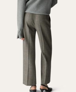 Tonyeberly.shop9c235bcadd 1