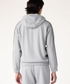 Tonyeberly.shope612b12026 1