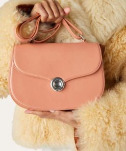 Tonyeberly.shopf690129418 1