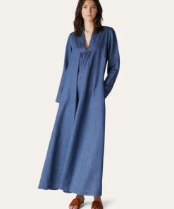 Tonyeberly.shopf72006cad1 1